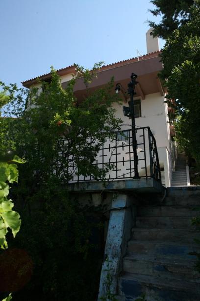 Cosy Villa Pikérmion Exteriör bild